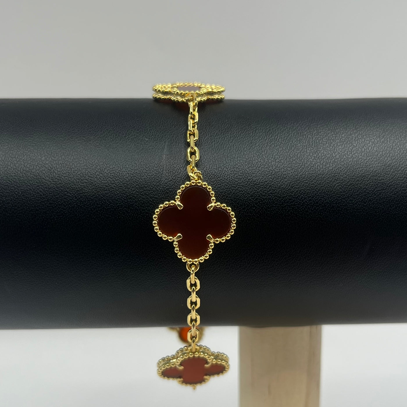PULSERA TRÉBOL VINO 18K