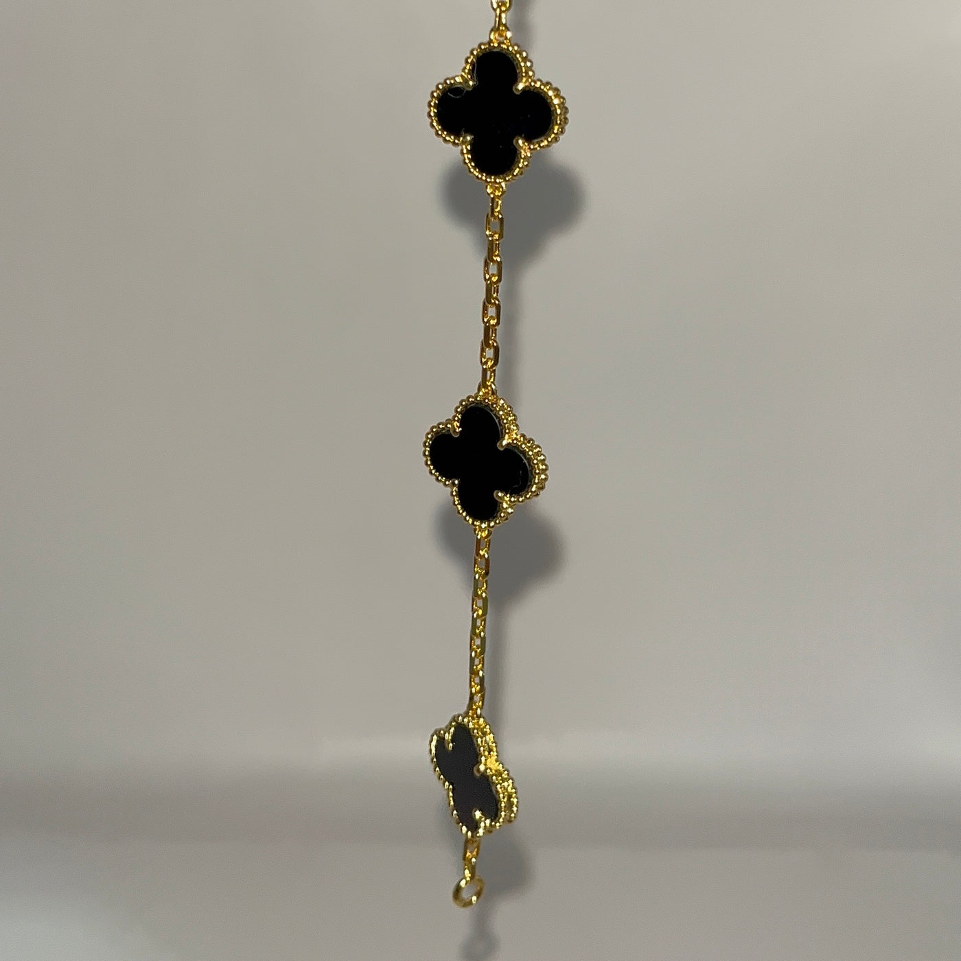 PULSERA TRÉBOL NEGRA
