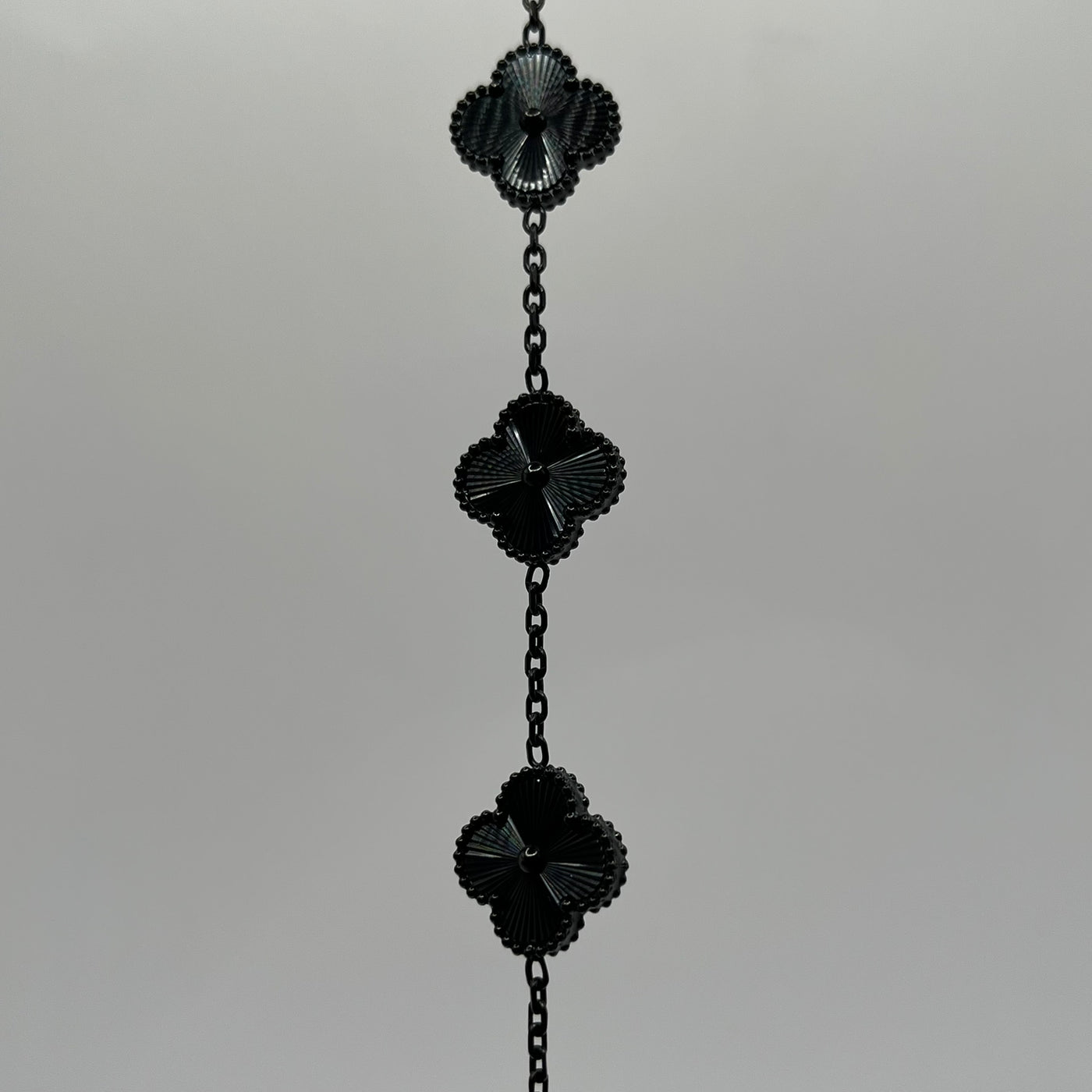 PULSERA TRÉBOL TOTAL BLACK ACERO