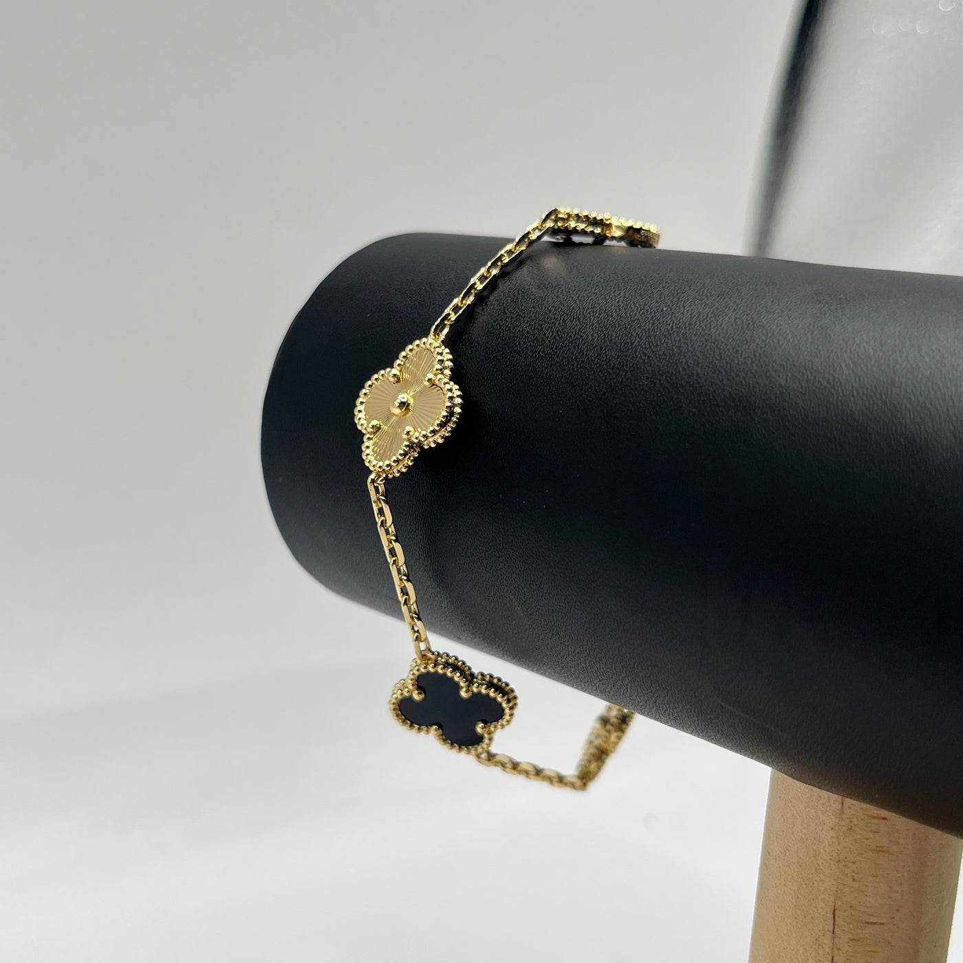 PULSERA TRÉBOL GOLDEN BLACK