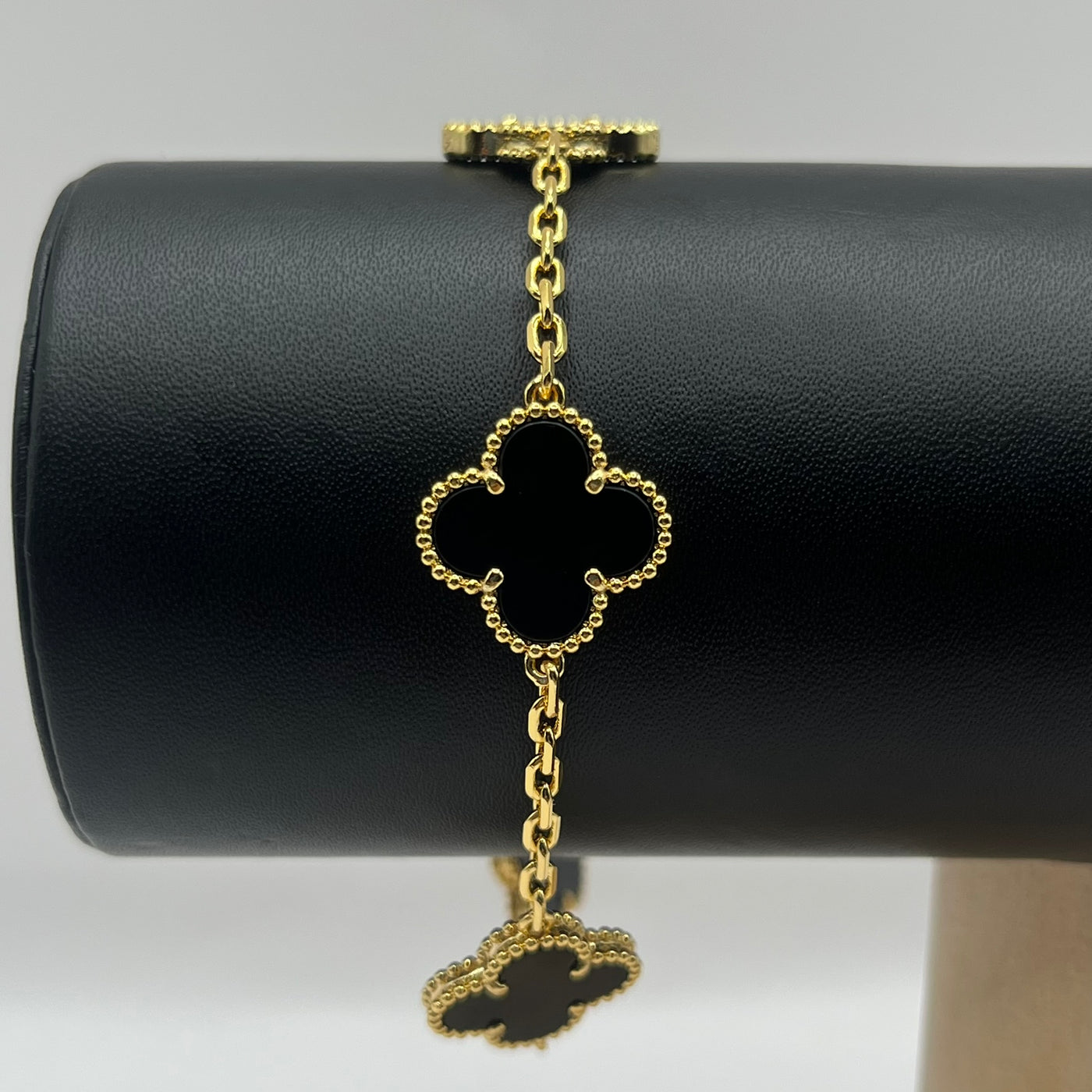 PULSERA TRÉBOL NEGRA