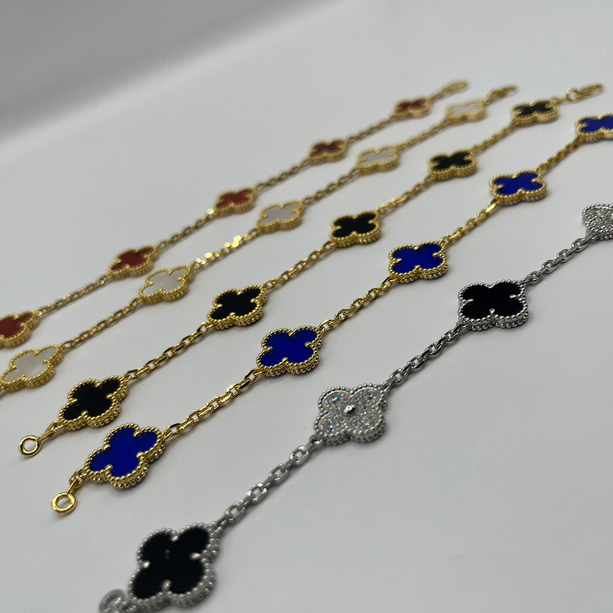 PULSERA TRÉBOL AZUL